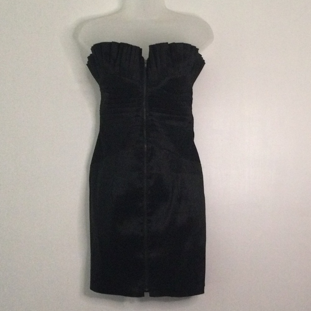 Romeo & Juliet Couture Black Strapless Cocktail Dress